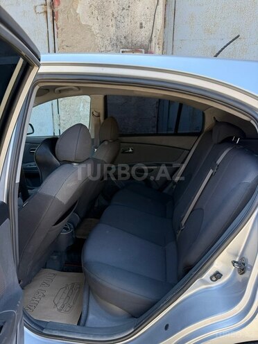 Kia Rio-5