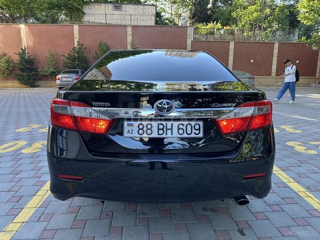 Toyota Camry-6