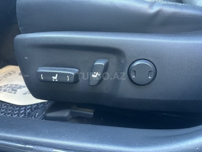 Toyota Camry-15