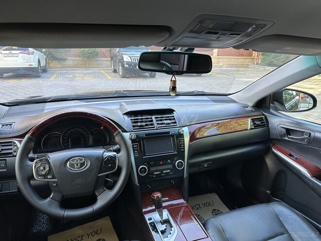 Toyota Camry-10