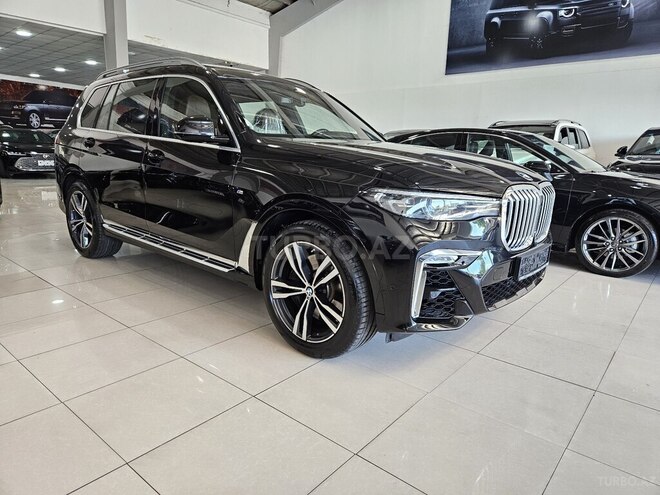 BMW X7-4