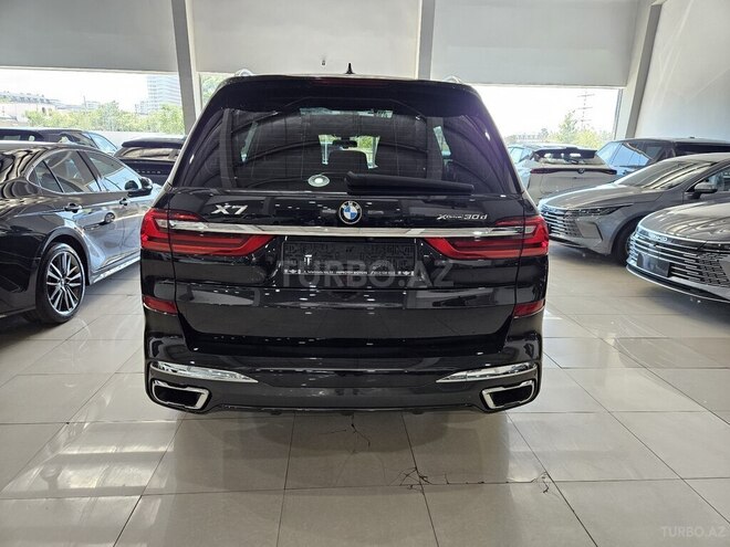 BMW X7-5