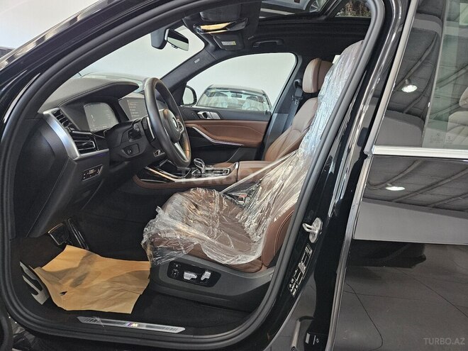 BMW X7-11