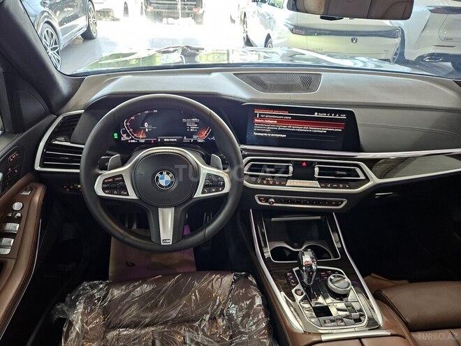 BMW X7-18