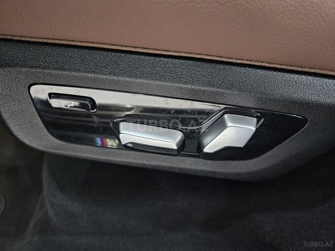BMW X7-16