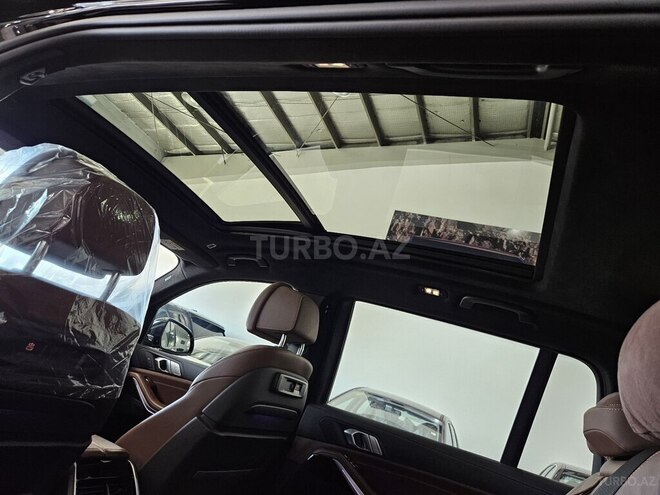 BMW X7-19