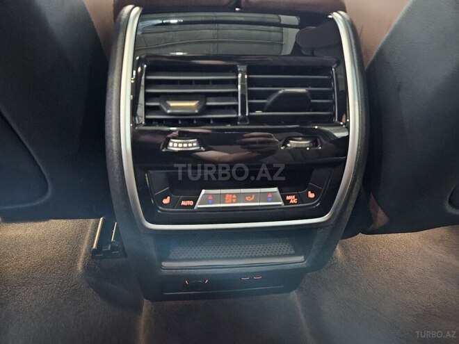 BMW X7-17