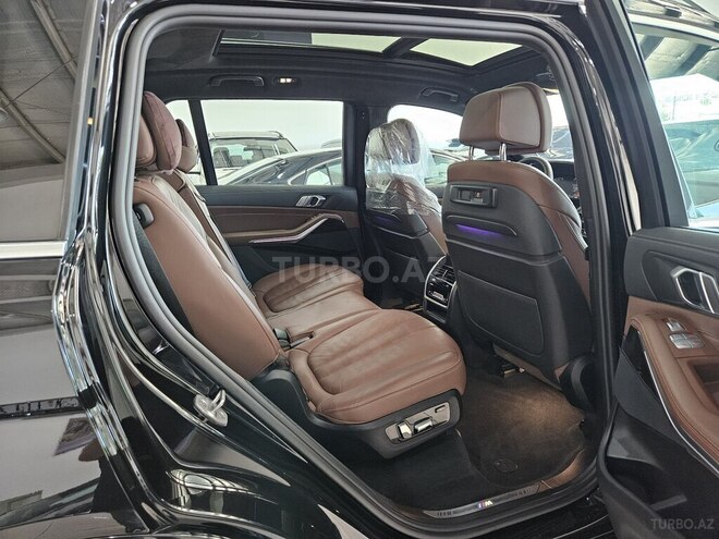 BMW X7-22