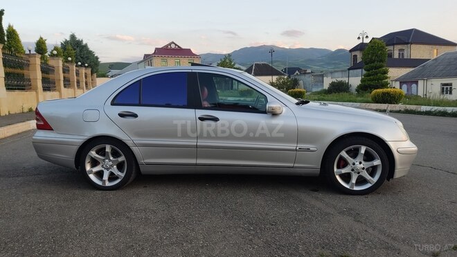 Mercedes C 200-12