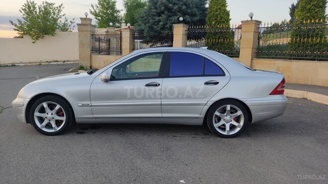 Mercedes C 200-11