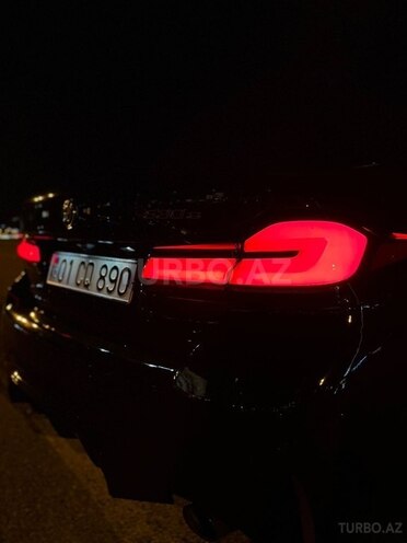 BMW 530e-7