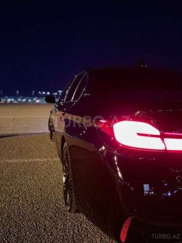 BMW 530e-8