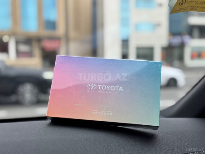 Toyota Camry-19