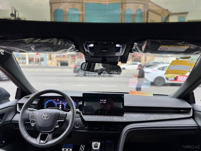 Toyota Camry-13