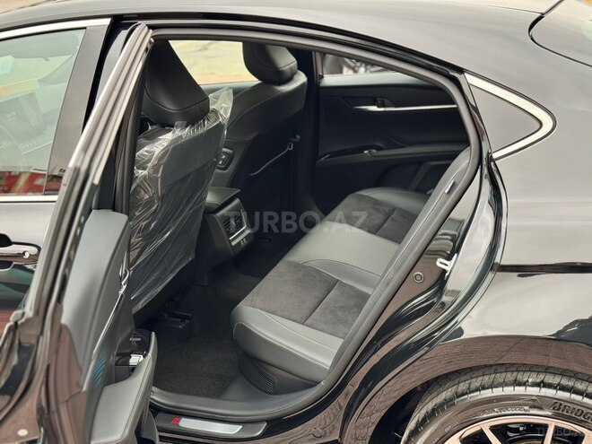 Toyota Camry-12