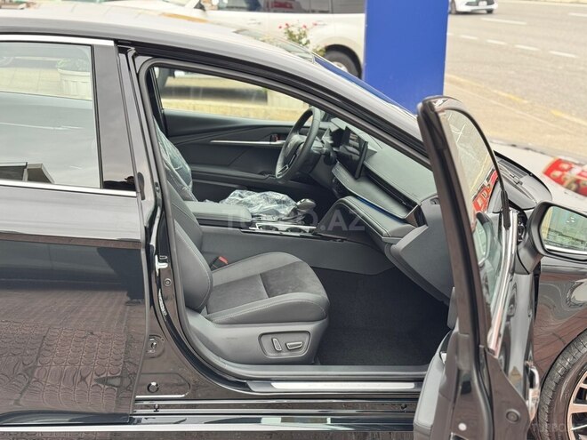 Toyota Camry-15