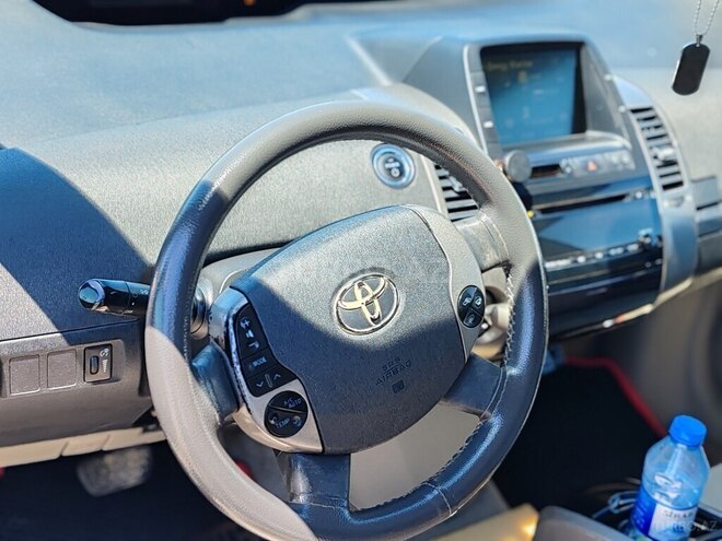 Toyota Prius-6