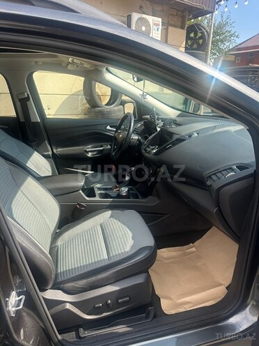 Ford Escape-8