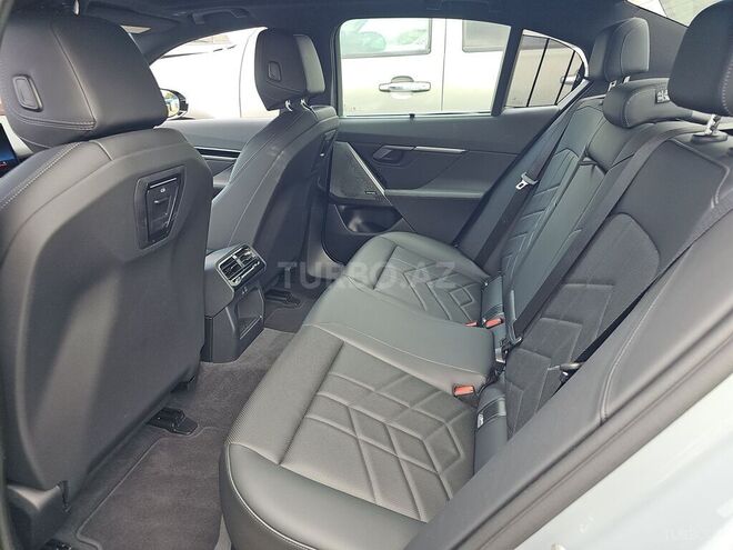 BMW 530-11