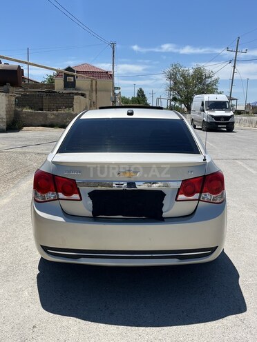 Chevrolet Cruze-4