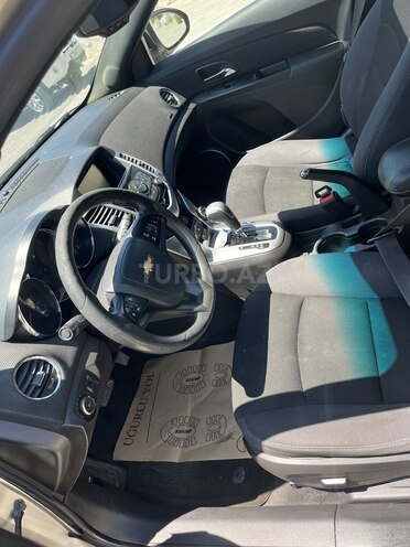 Chevrolet Cruze-8