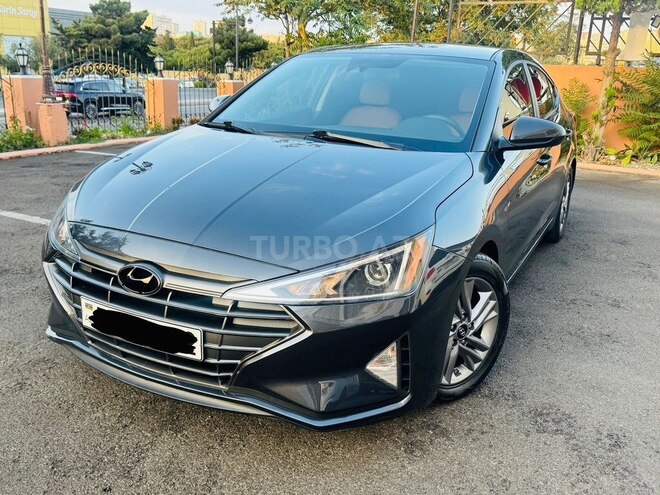 Hyundai Elantra-4