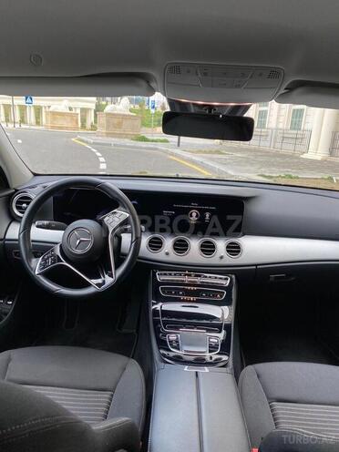 Mercedes E 300 e 4MATIC-7