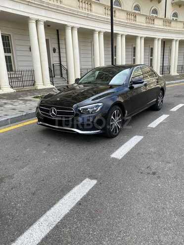 Mercedes E 300 e 4MATIC-3