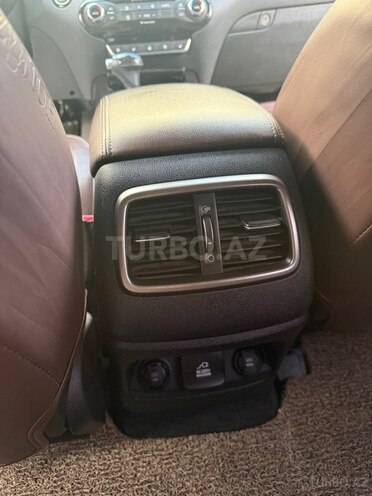 Kia Sorento-12
