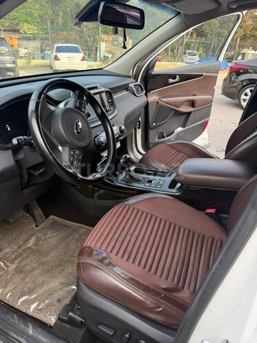 Kia Sorento-8
