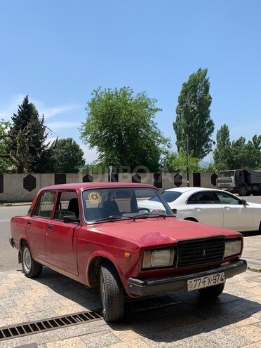 LADA (VAZ) 2107-1
