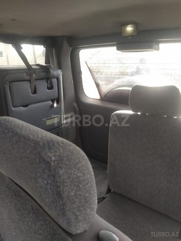Mitsubishi Pajero-10