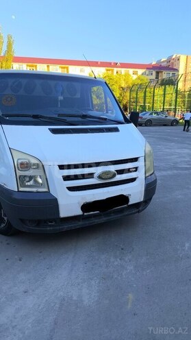 Ford Transit-2