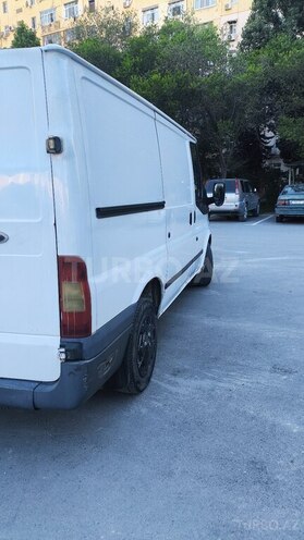 Ford Transit-6