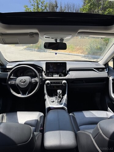 Toyota RAV4-7