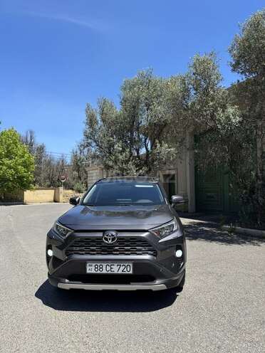 Toyota RAV4-5