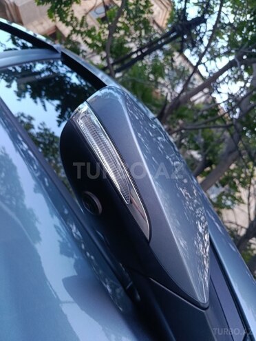 Hyundai Accent-7