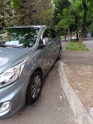 Hyundai Accent-6
