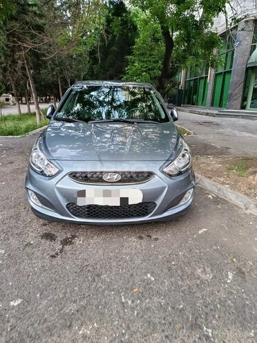 Hyundai Accent-1