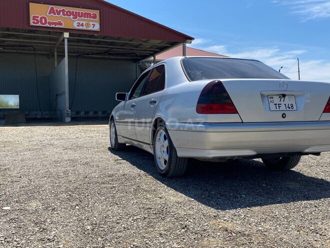 Mercedes C 230-3