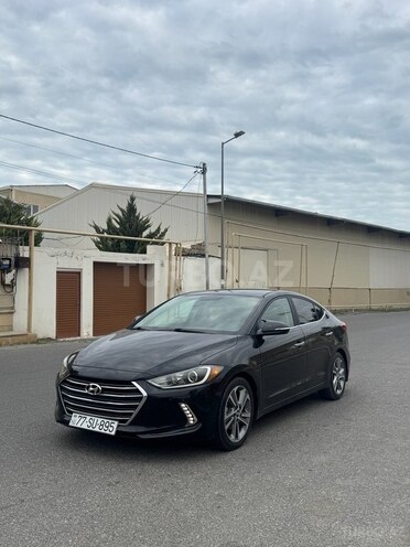 Hyundai Elantra-4