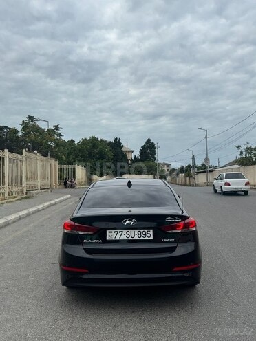 Hyundai Elantra-6