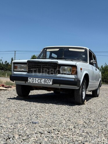 LADA (VAZ) 2107-1