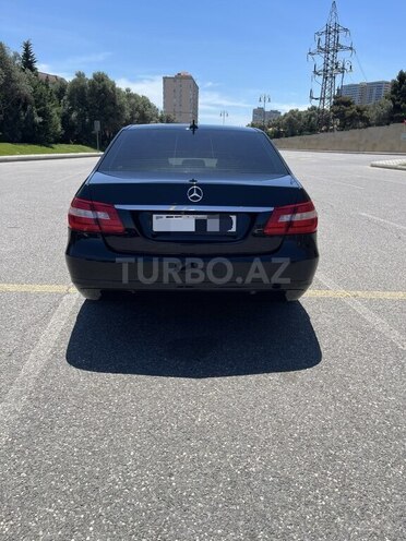 Mercedes E 220-2