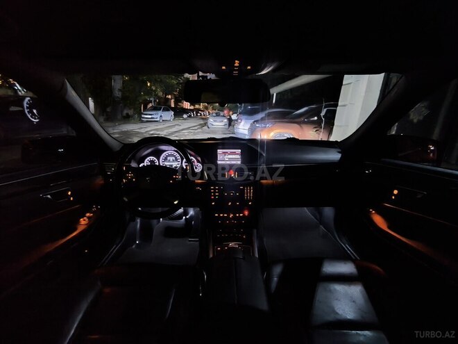Mercedes E 220-9