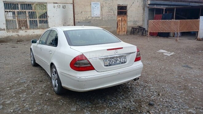 Mercedes E 220-4