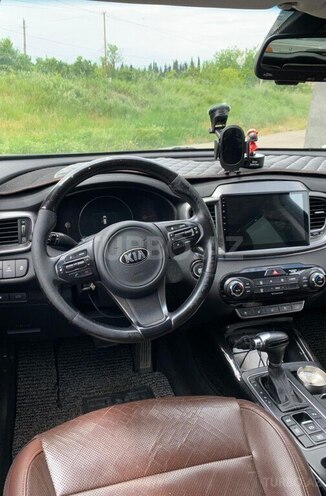 Kia Sorento-8