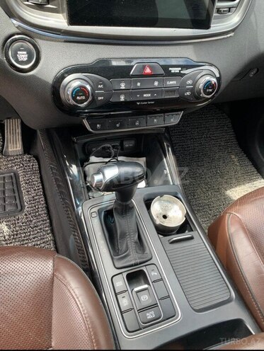 Kia Sorento-12