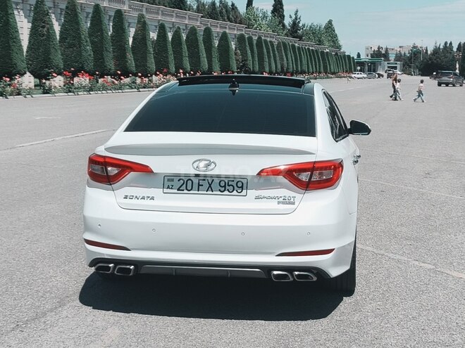Hyundai Sonata-11