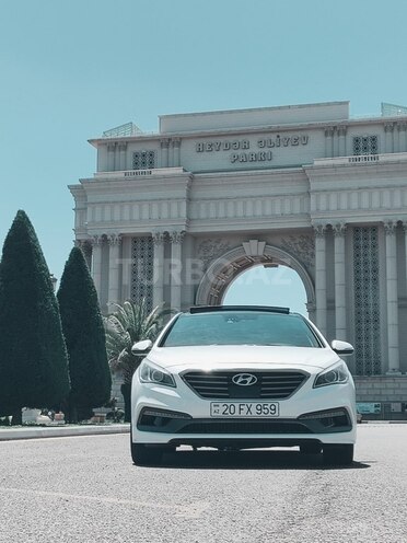 Hyundai Sonata-5
